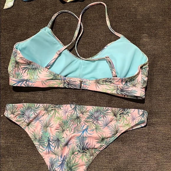 A bathing suit from real swimwear - Picture 2 of 4